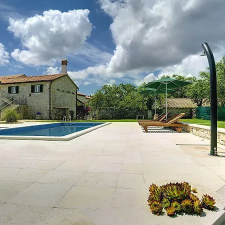 Vakantiehuis Lucy Rojnići