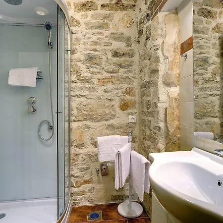 Lucy Prázdninový dům