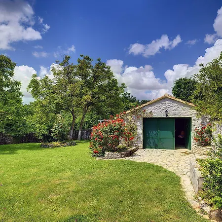 Lucy Prázdninový dům Rojnići