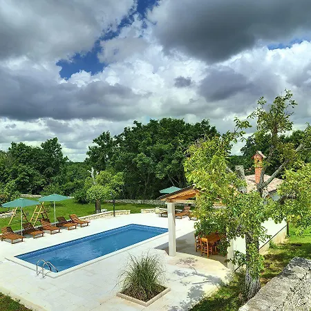 Lucy Prázdninový dům